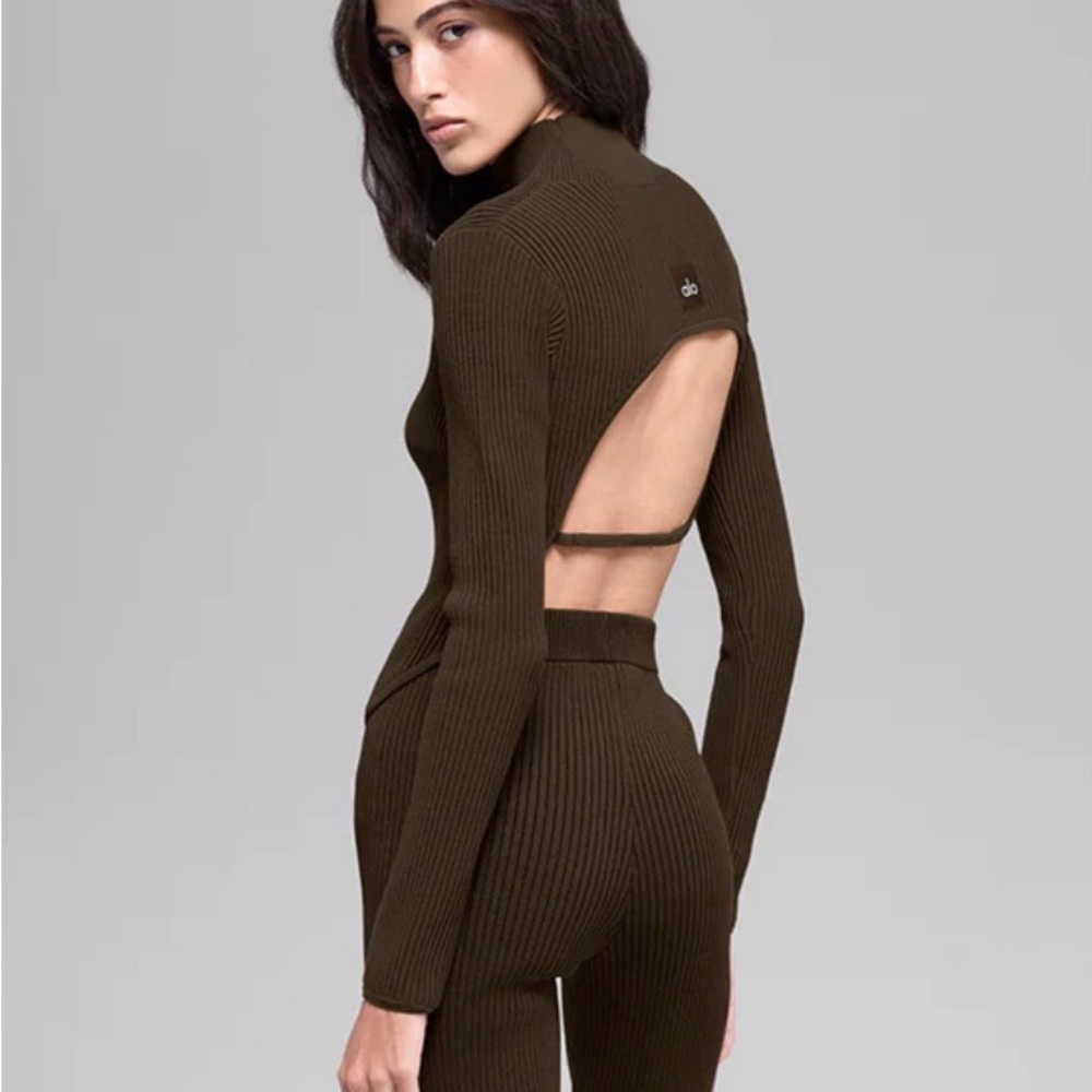Alo Denim Knit Backless Long Sleeve - Medium - Expresso / Black